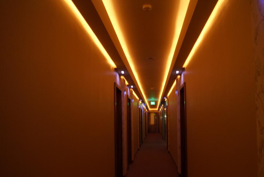 Hotel Arena Târgu-Mureş Exterior foto